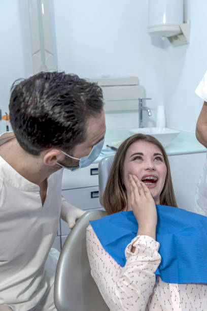 Best Emergency Tooth Extraction in Forest City, FL